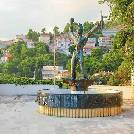 Pezo * Baška Voda