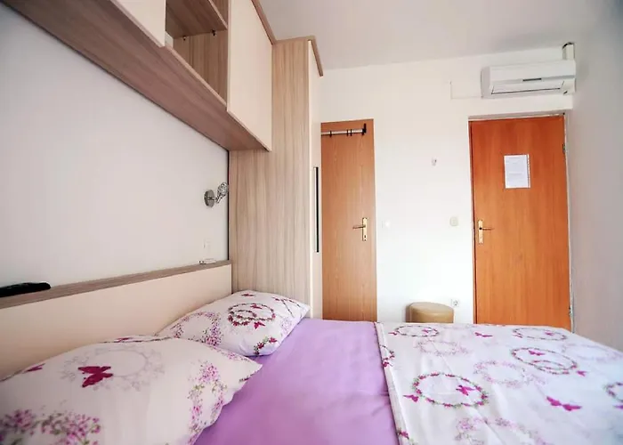 Lägenhet Pezo Baška Voda