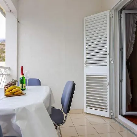 Apartment Pezo *