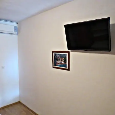 Pezo * Baska Voda