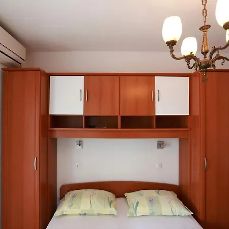 Pezo * Baska Voda