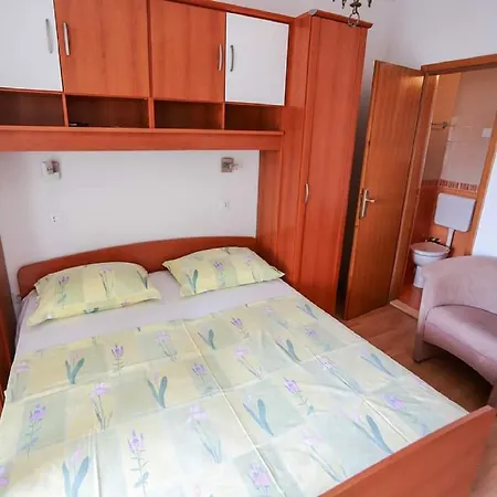 Apartment Pezo *
